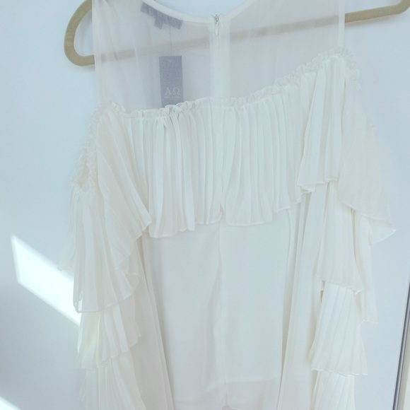 Cold Shoulder Ruffle Top - Picture 5 of 5